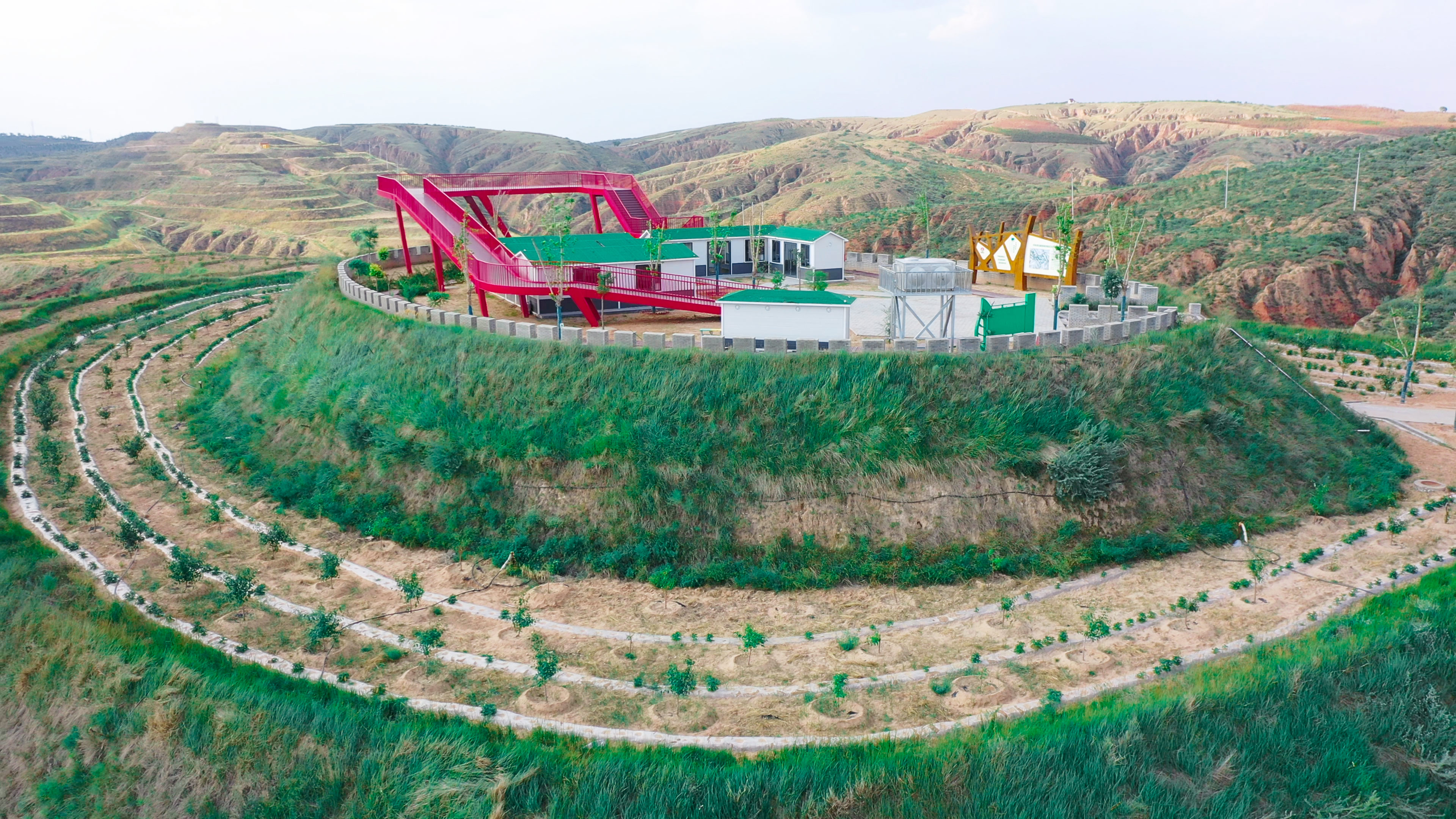 北翼采煤沉陷区立体式生态重建示范区.jpg